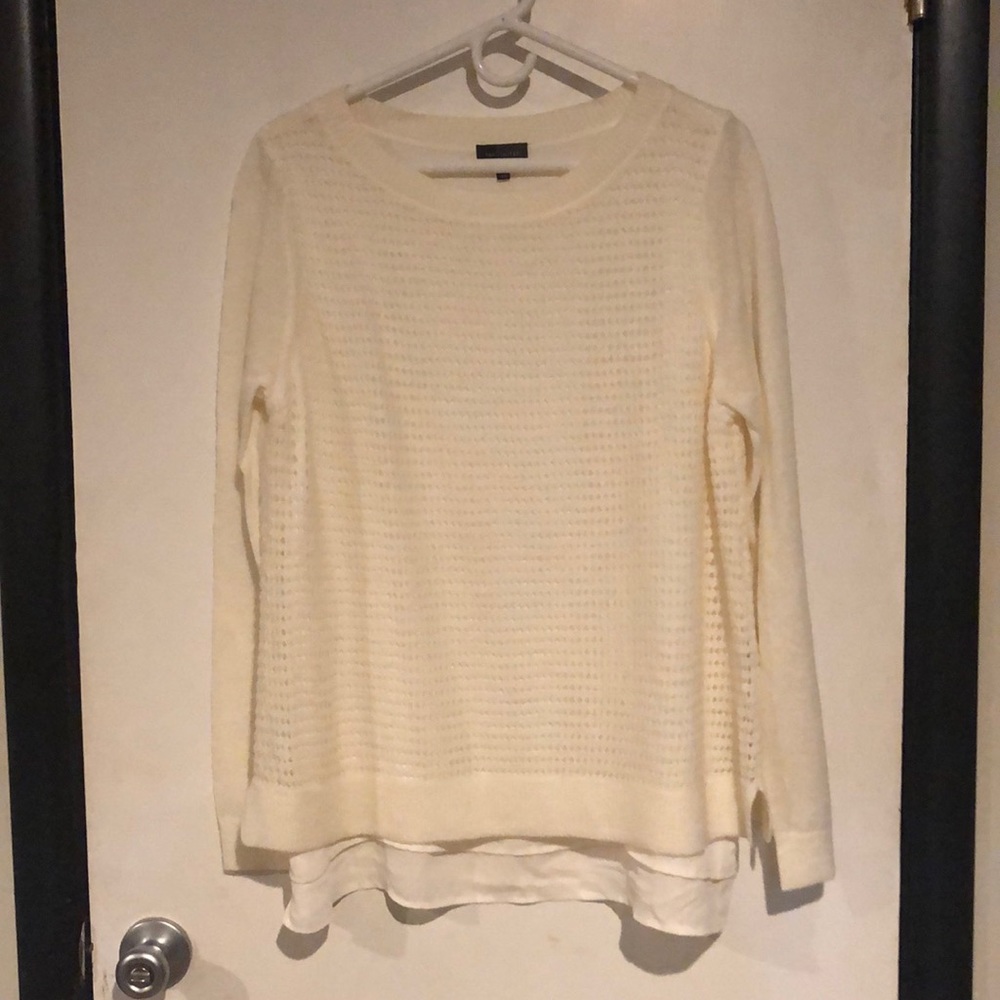 The Limited Cream Sweater. Size L. Like New Condition.